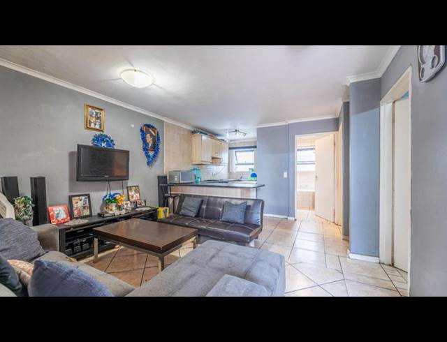 2 BEDROOM APARTMENT FOR SALE IN BRACKENFELL CENTRAL